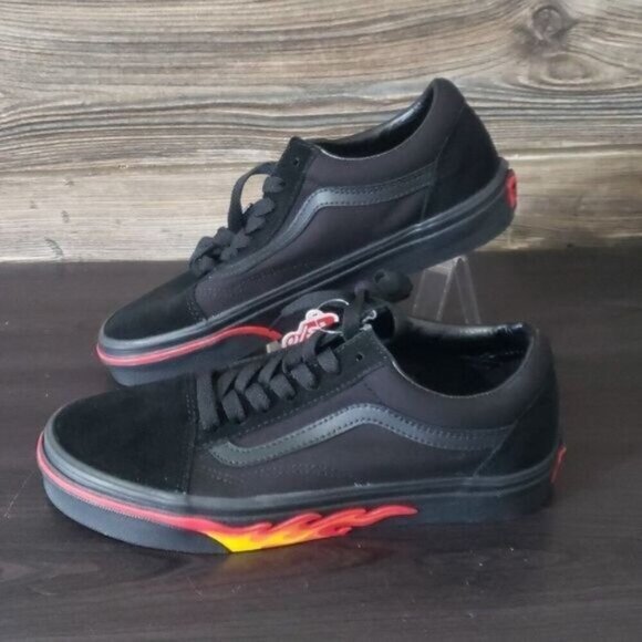 New Vans Old Skool Flame Wall Womens Sneakers Size 7.5 Biker Skater Streetwear - Picture 2 of 10